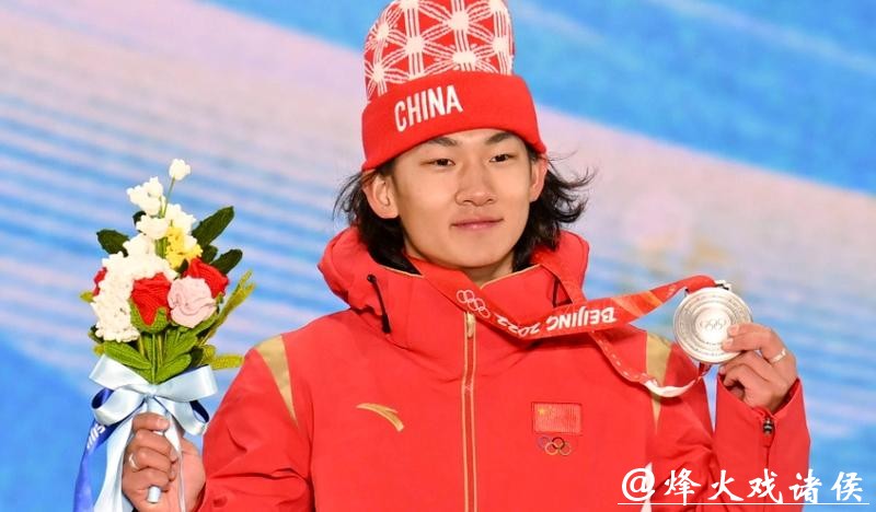 苏翊鸣预赛突围,冬奥卫冕之路仍充满挑战 苏翊鸣预赛突围,冬奥卫冕之路仍充满挑战