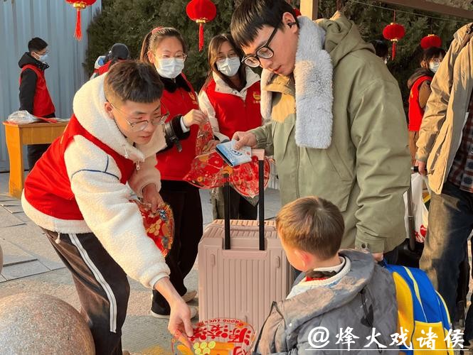 新春走基层|异乡亦团圆!“暖心公寓”让春运一线的坚守者收获别样年味 新春走基层|异乡亦团圆!“暖心公寓”让春运一线的坚守者收获别样年味