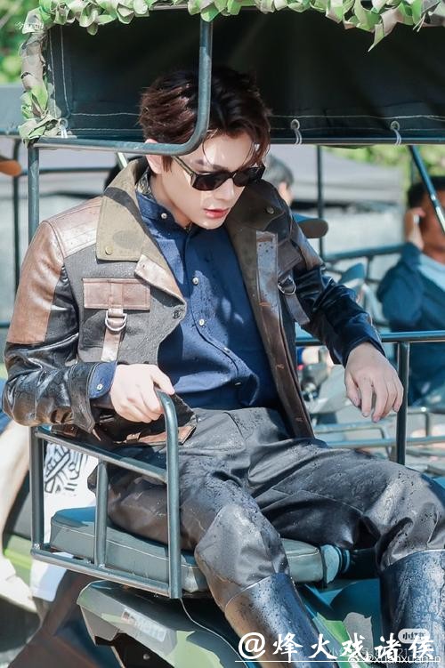 《年少有为》裴谦开豪车跑滴滴送外卖,司马先生一句“我特别理解你”,才知,他给裴谦100万创业的真实原因 《年少有为》裴谦开豪车跑滴滴送外卖,司马先生一句“我特别理解你”,才知,他给裴谦100万创业的真实原因